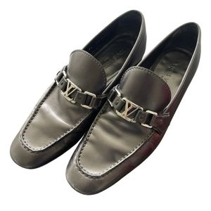 S O L D --- Louis vuitton leather flats